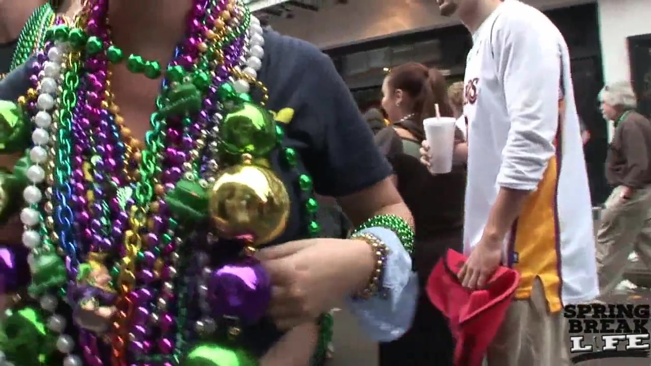 Afternoon at Mardi Gras - SpringbreakLife