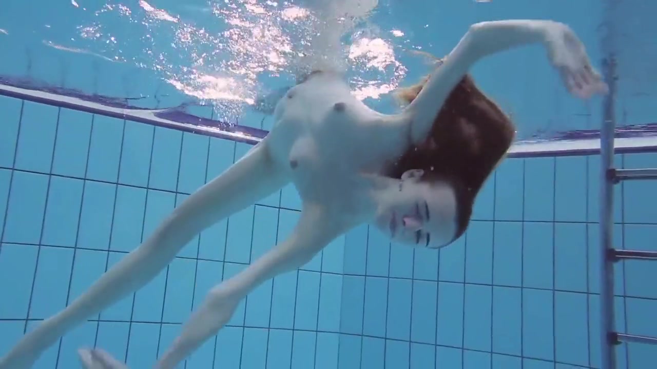 Super Hot Underwater Hairy Babe 5 Min With Anna Netrebko