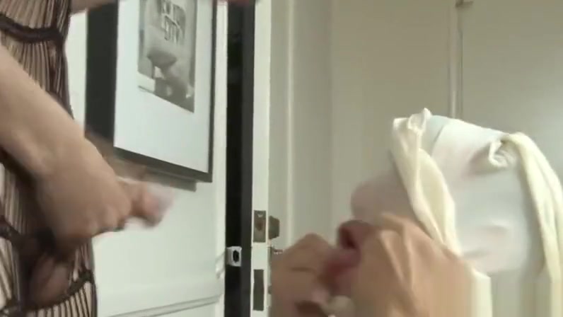Shemale prozzie gets fucked by sissy