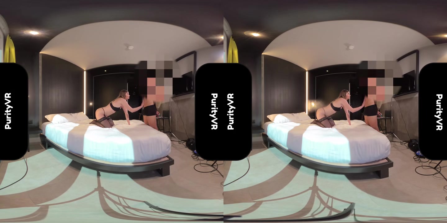 Cutie Lara (Voyeur View)
