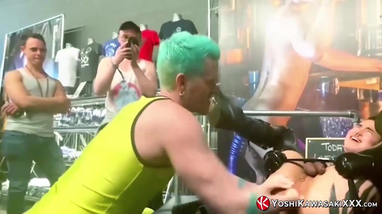 Fisting With With Axel Abysse And Yoshi Kawasaki