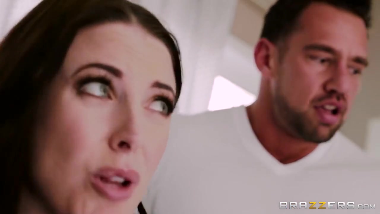 Angela White - Milf Gets Fucked Between Her Big Oiled Breasts