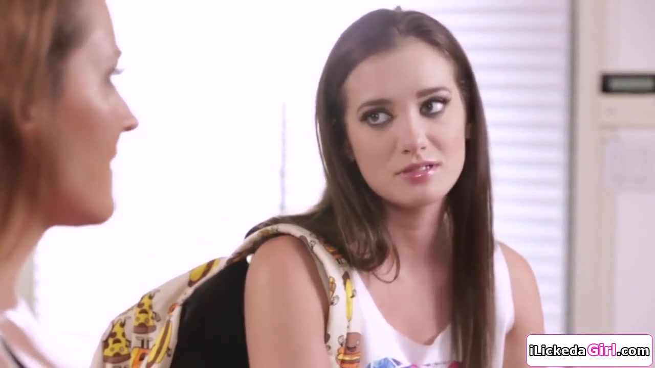 Gia Paige And Elexis Monroe In Stepdaughter Satisfying Lesbian Stepmom
