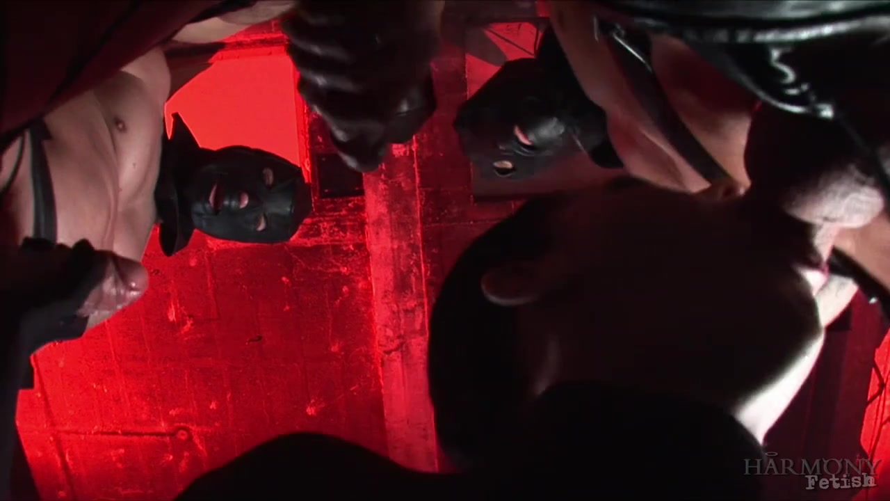 Aliz & Jay Snakes & Astral Dust & Deke in Dirty Slut gets Slammed by 3 Gimps - KINK