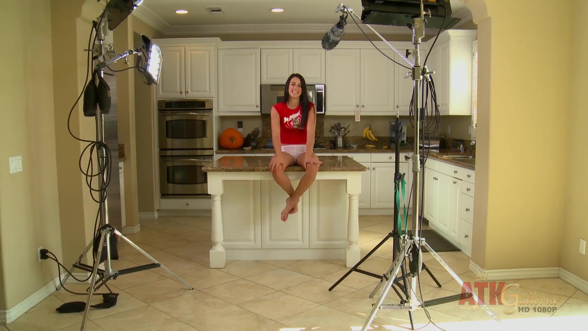 Adorable brunette strips off and poses at casting