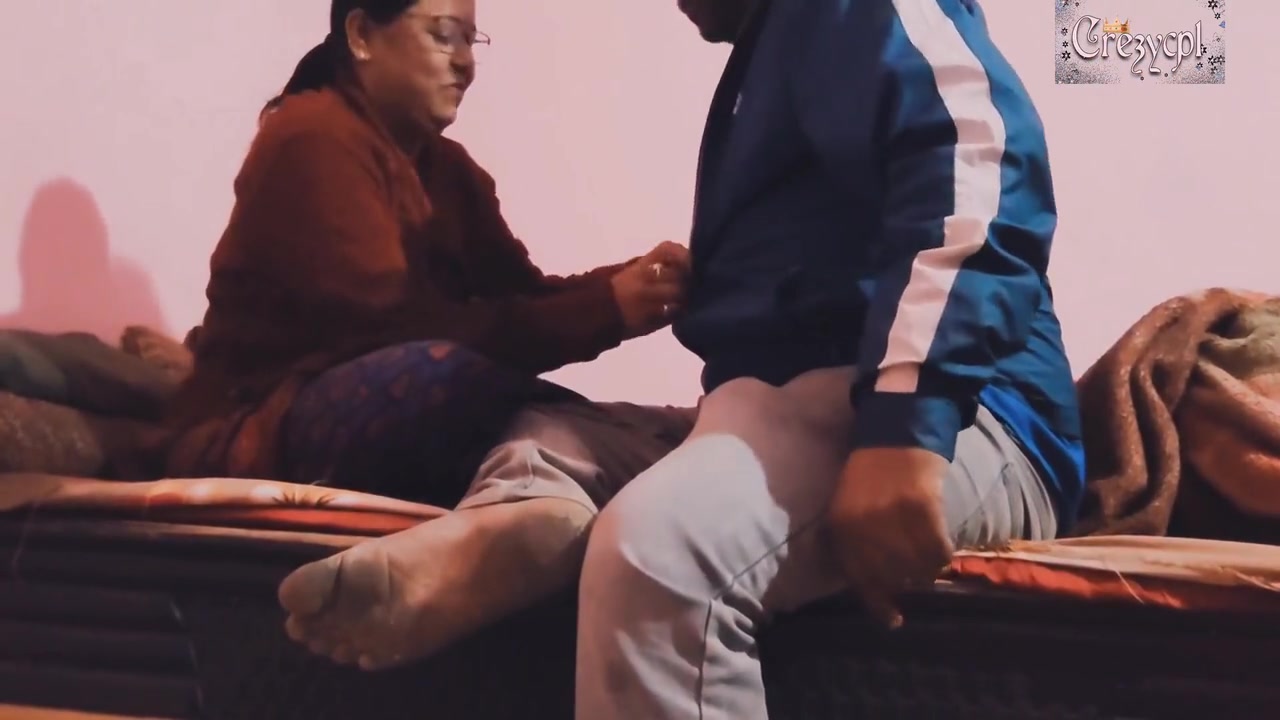 Bhabhi Took It In The Ass For The First Time