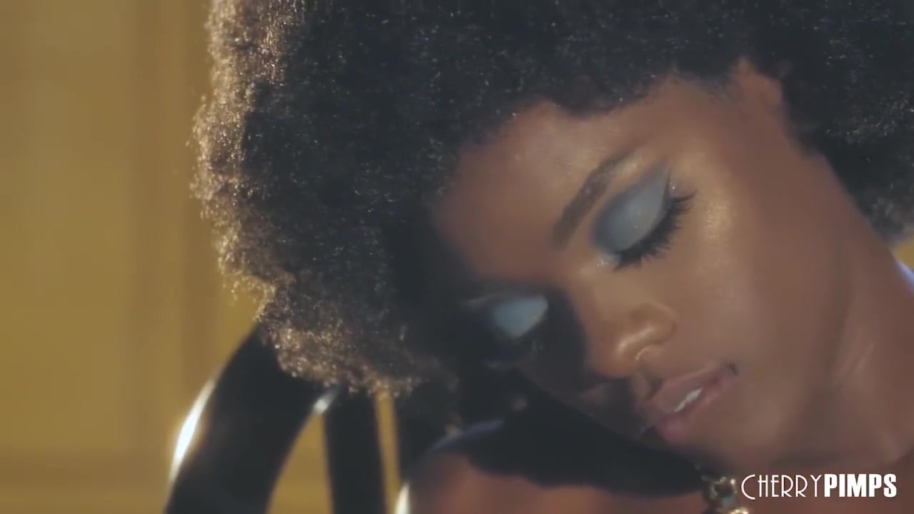 Ana Foxxx - Is An Afro Wearing Goddess Who Strips And Masturbates For You
