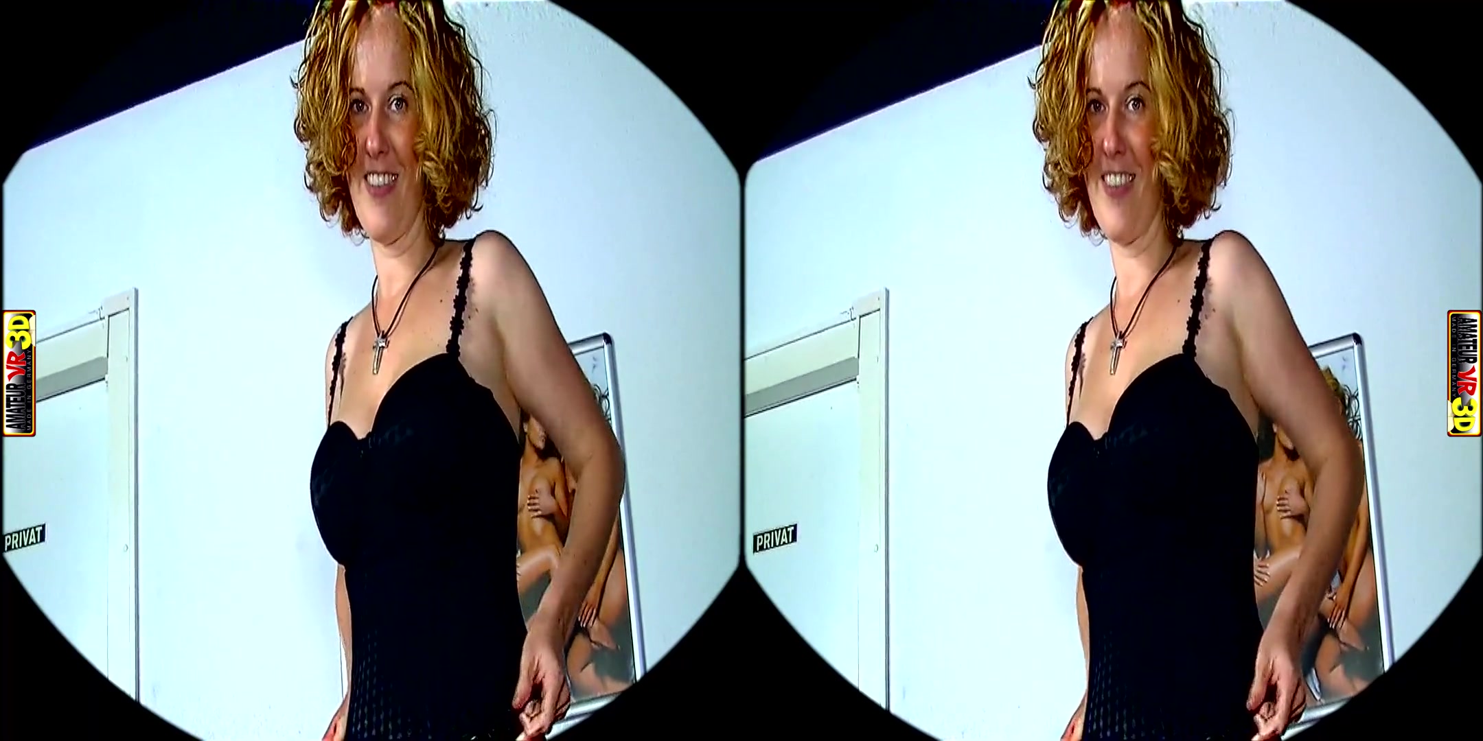 Paula in Pussyshow.... Paula - AmateurVR3D