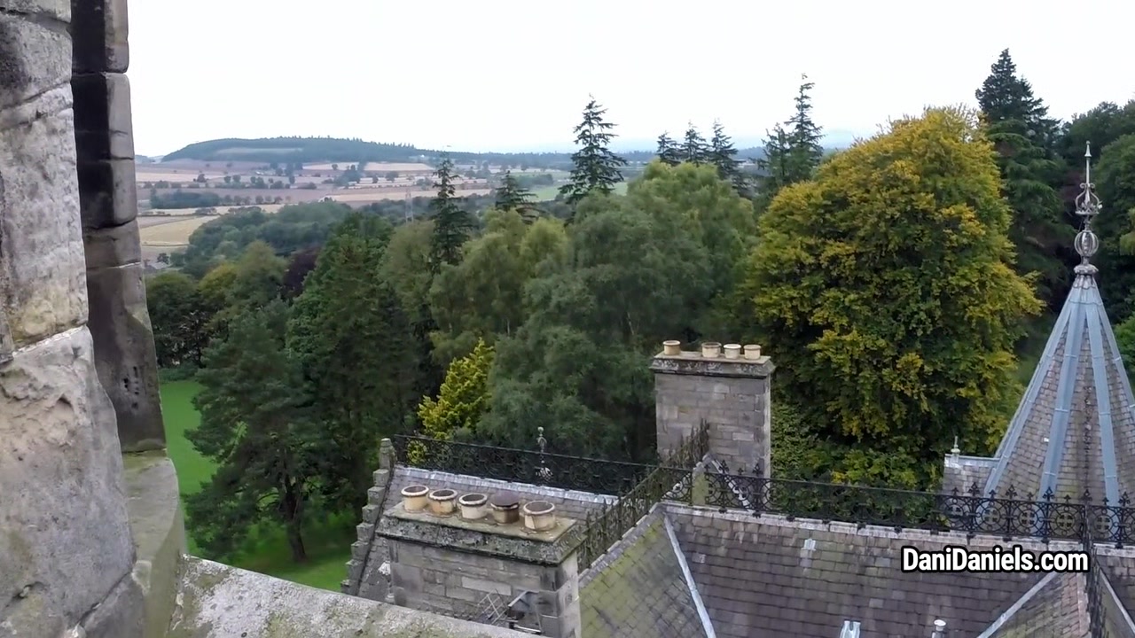 Dani Daniels - Scotland Castle Stranger Blowjob