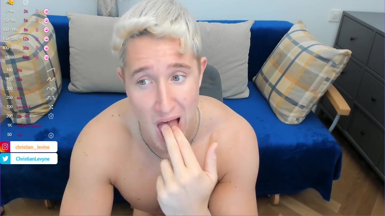 Suking Fingers With More Split - Christian Levine