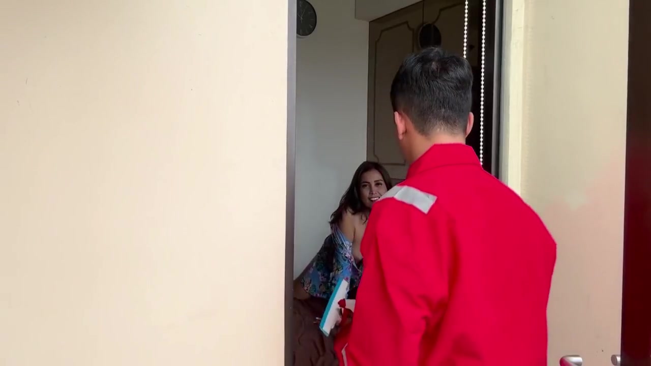 Seduced Window Cleaner To Fuck Itha