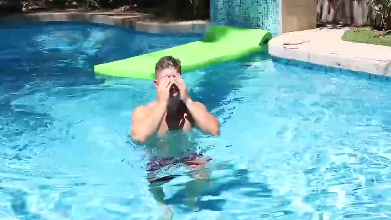 Jesse Brooks - Jerks Off Outside Poolside
