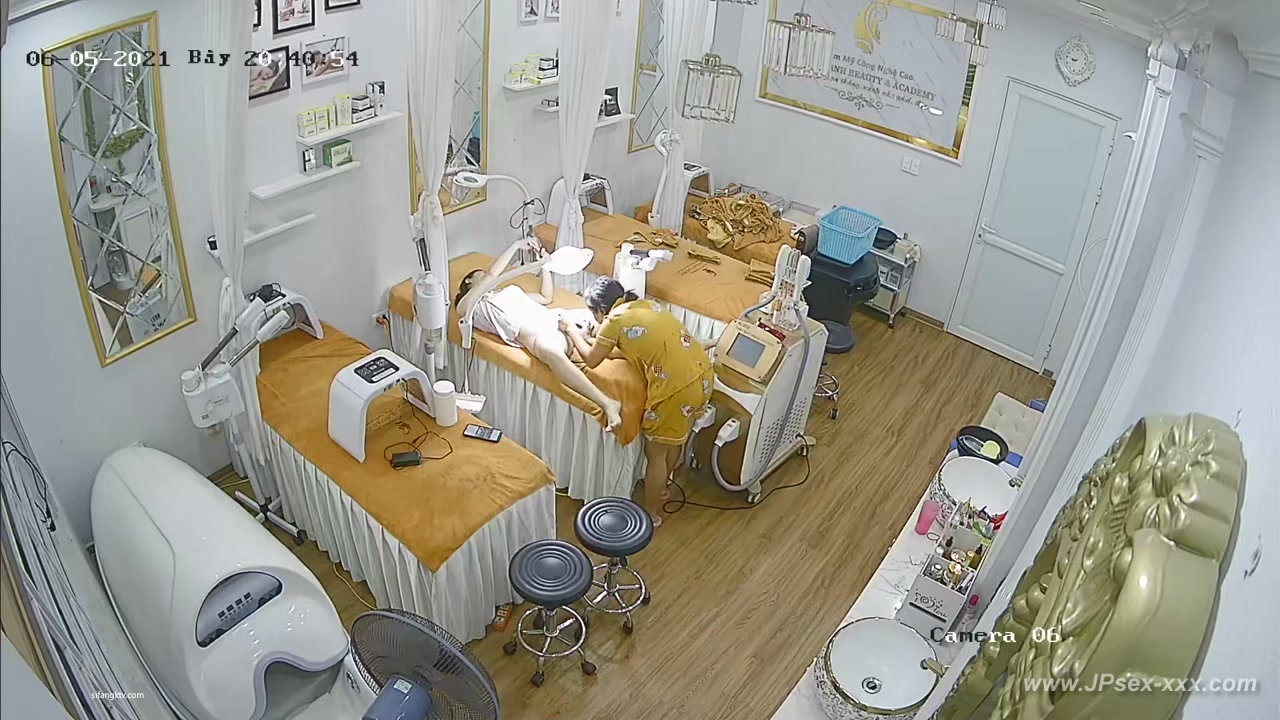chinese cosmetic salon.2
