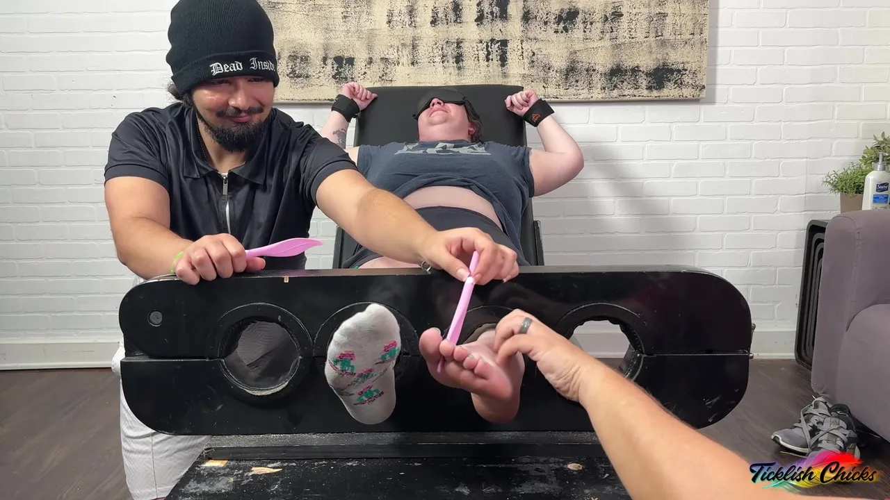 Ticklish Chicks - Tklnurse Blindfolded And Tag Team Tickled By Magic Tickler Until She Gigglegasms
