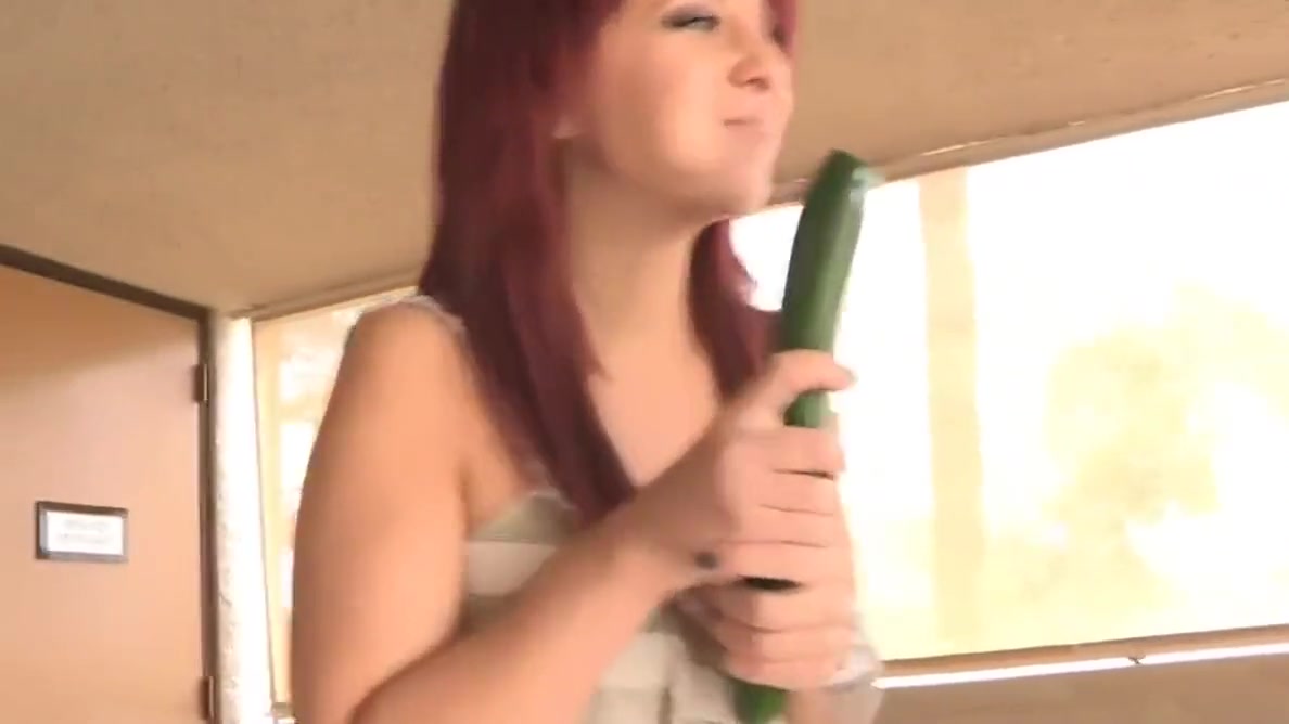 Hot Young Redhead - Cucumber Fucking Standing