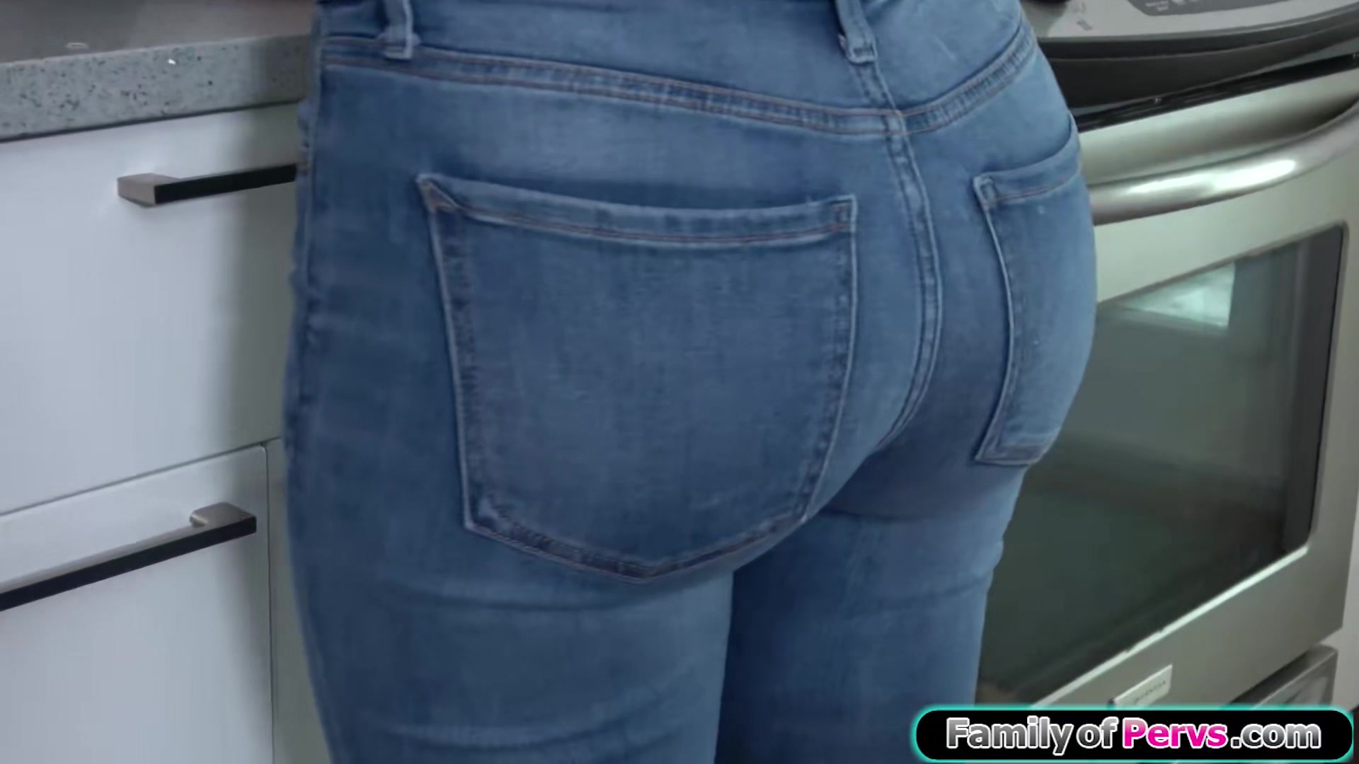 My busty stepmom Havana Blue wants to be dominated for once