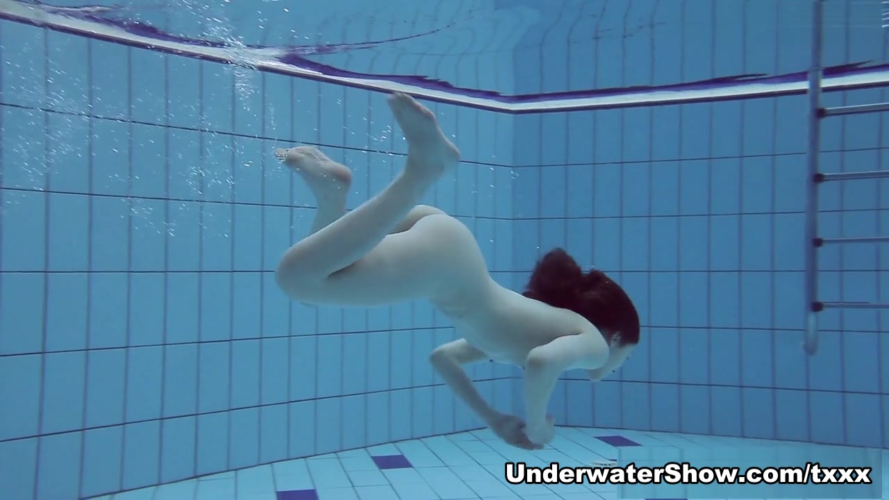 UnderwaterShow Video: Roxalana