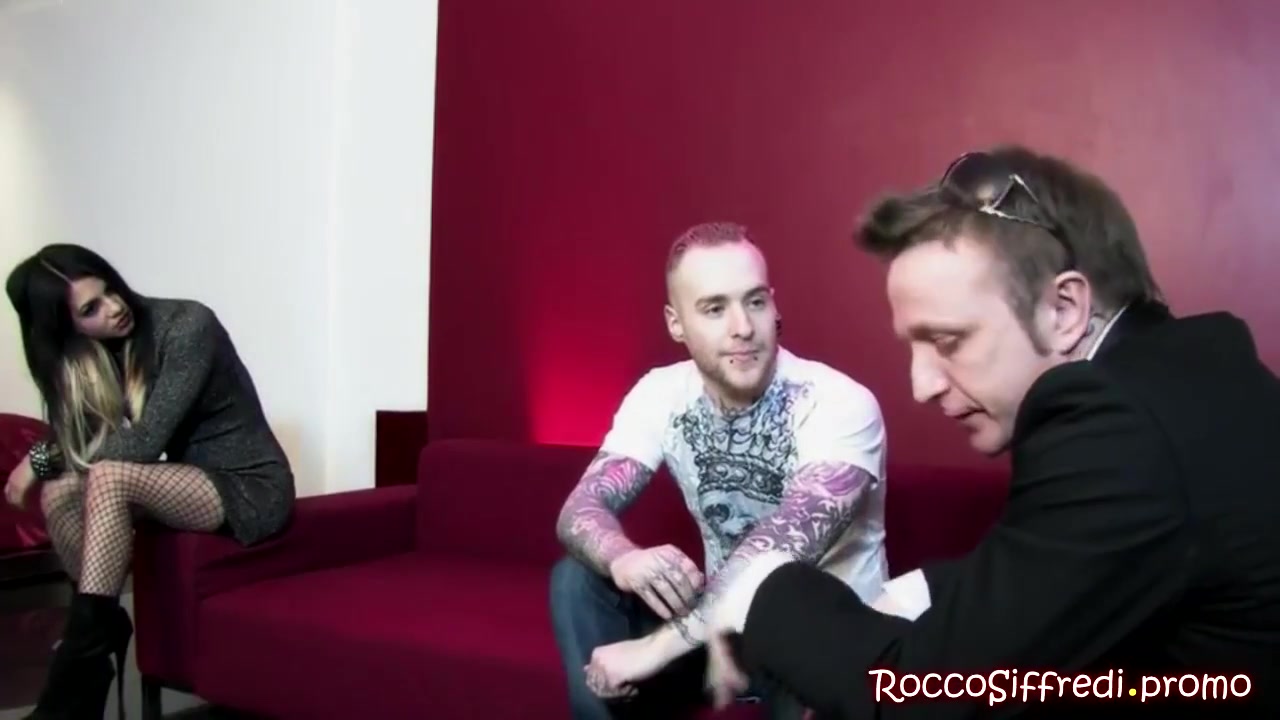 Tattooed teen 18+ In Screams While Fucking