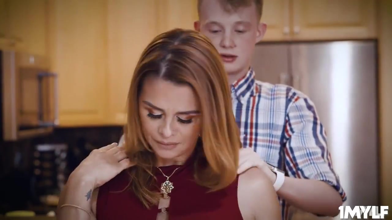 Letting Stepson Have A Taste Of Her Milf - Juliett Russo