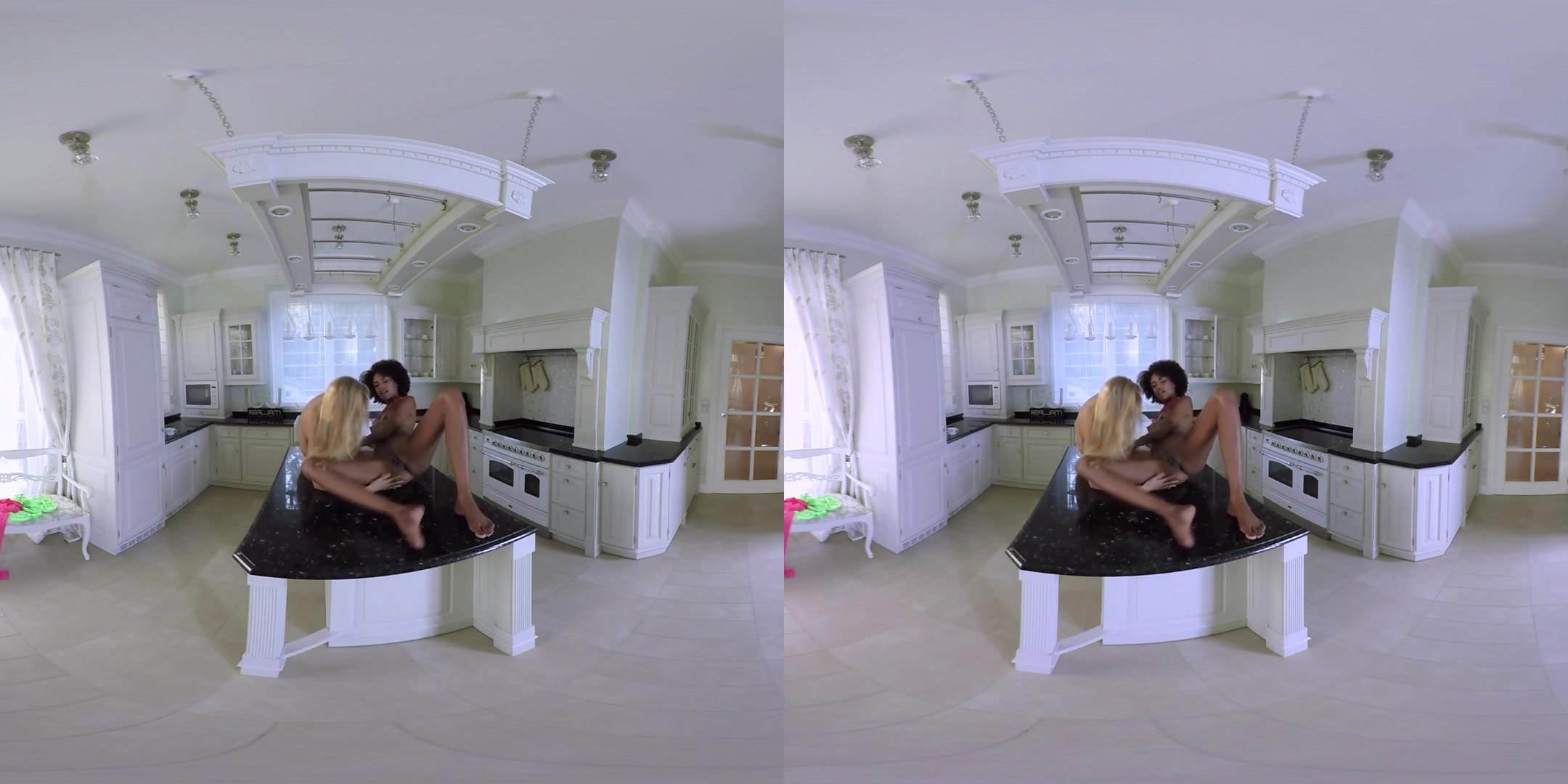 Luna Corazon & Nancy A in Kitchen Fun - RealJamVR