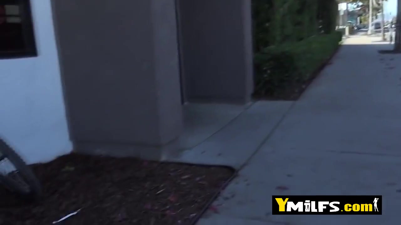 A Blowjob In The Car And A Few Orgasms Before This Milf