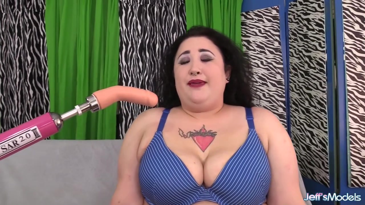 Luscious BBW Moon Baby Reaches Orgasm with a Fucking Machine