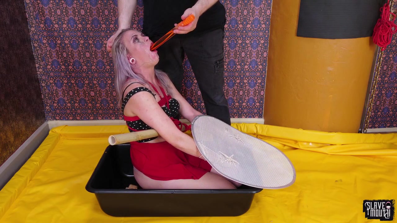 Ass licking piss lover sub chick