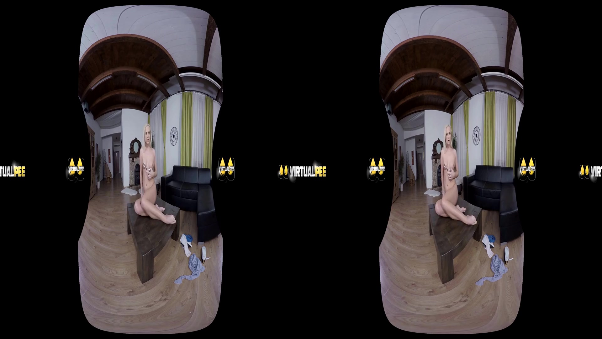 Vinna Reed in Speculum Pussy Pissing - VirtualPee