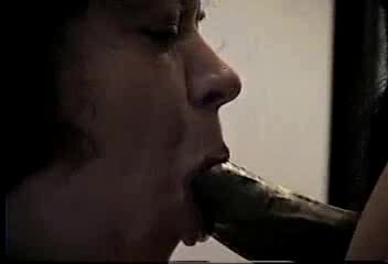 Plump Mature woman giving a blowjob for the first time