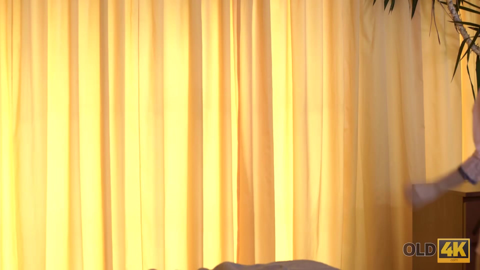 OLD4K. Minx takes pink robe off to make old boy thrust cock into her