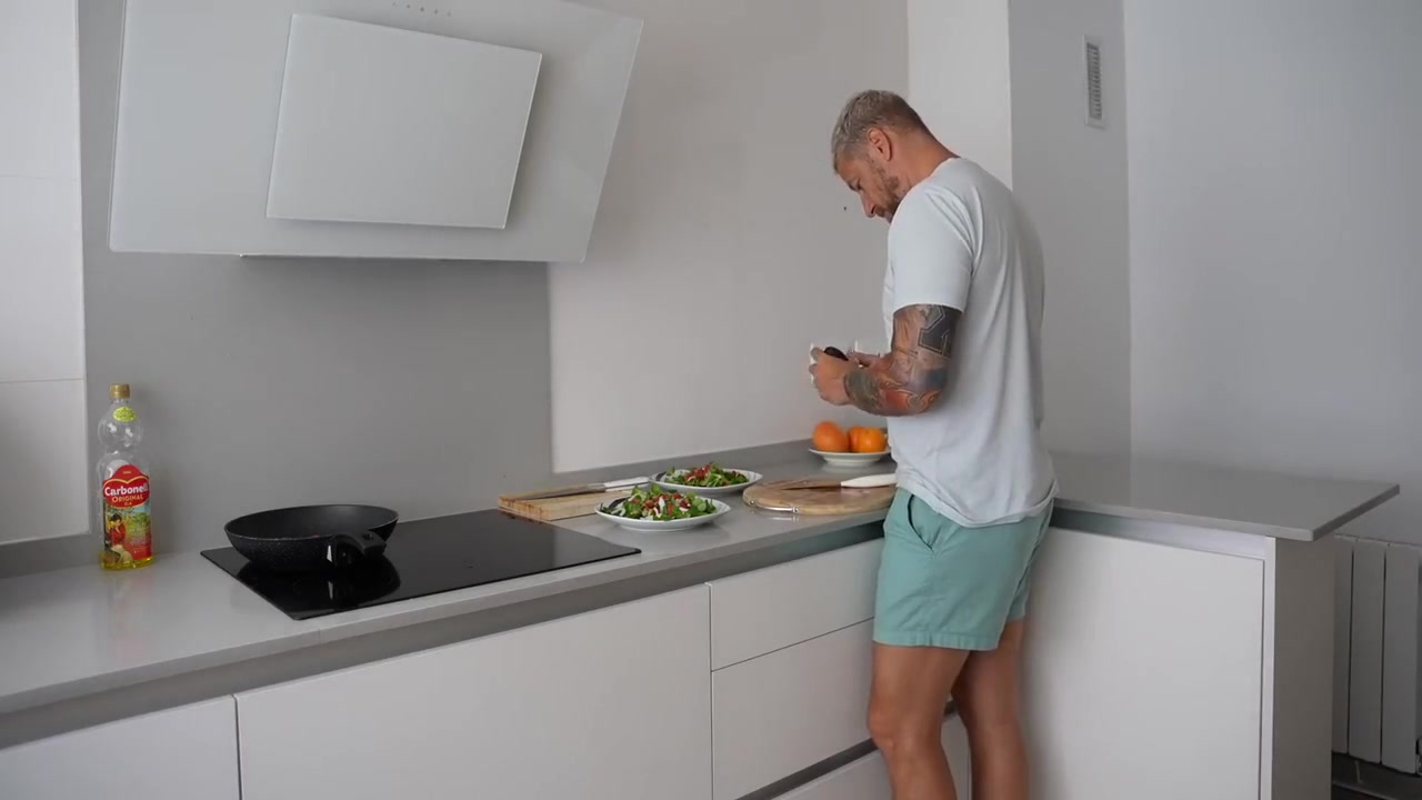 Amateur Sex In The Kitchen Ended With Creampie 12 Min - Owiaks