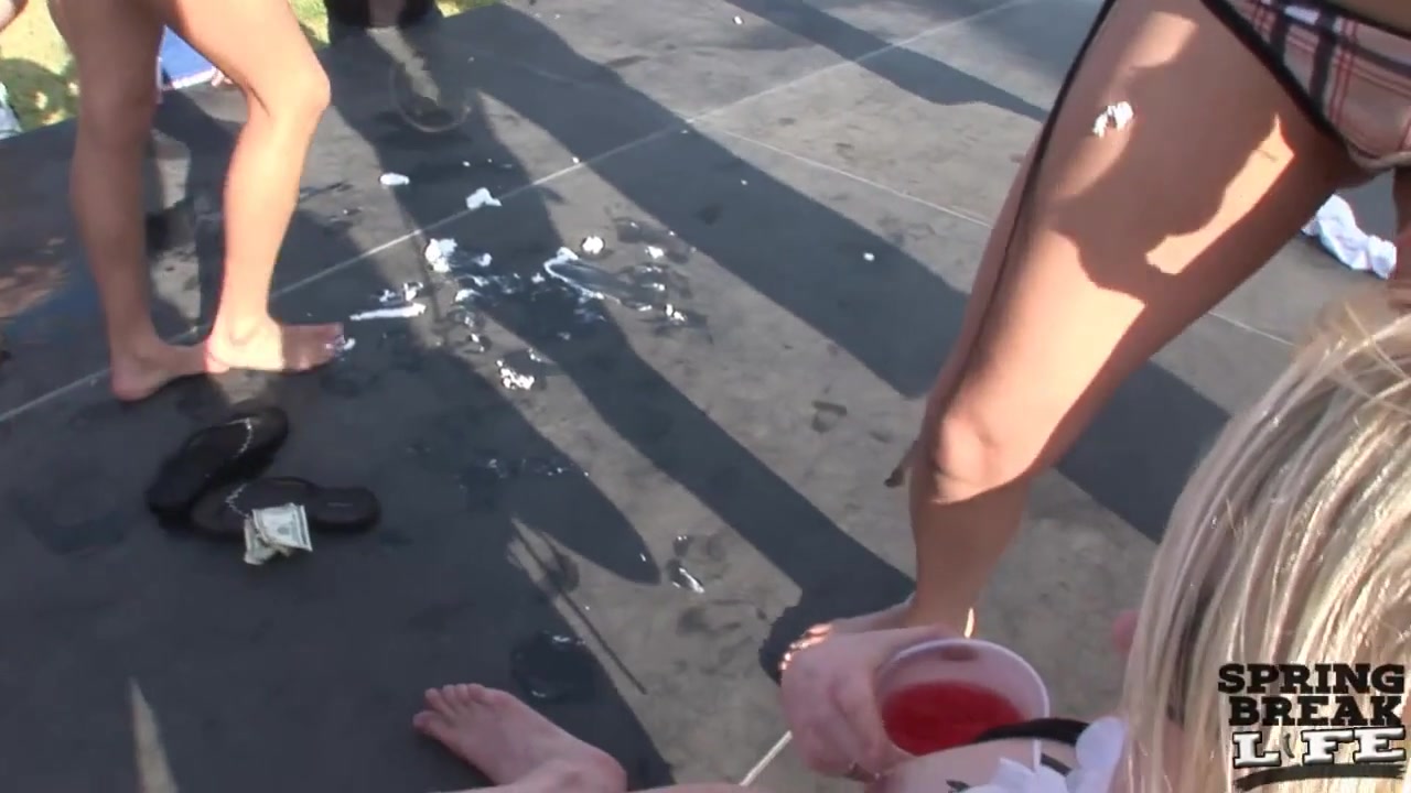 Spring Break Sluts Getting Kicked Out of the Party - SpringBreakLife