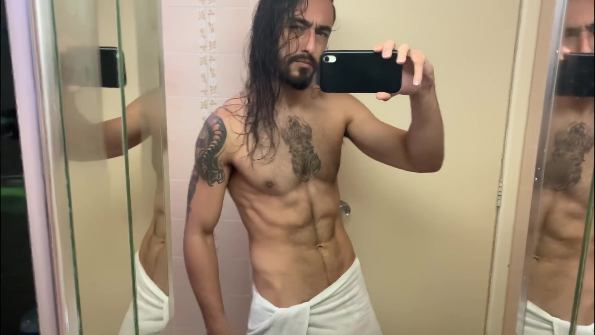 Pov De Punheta Vendo Porno Novinho Dotado 1/2