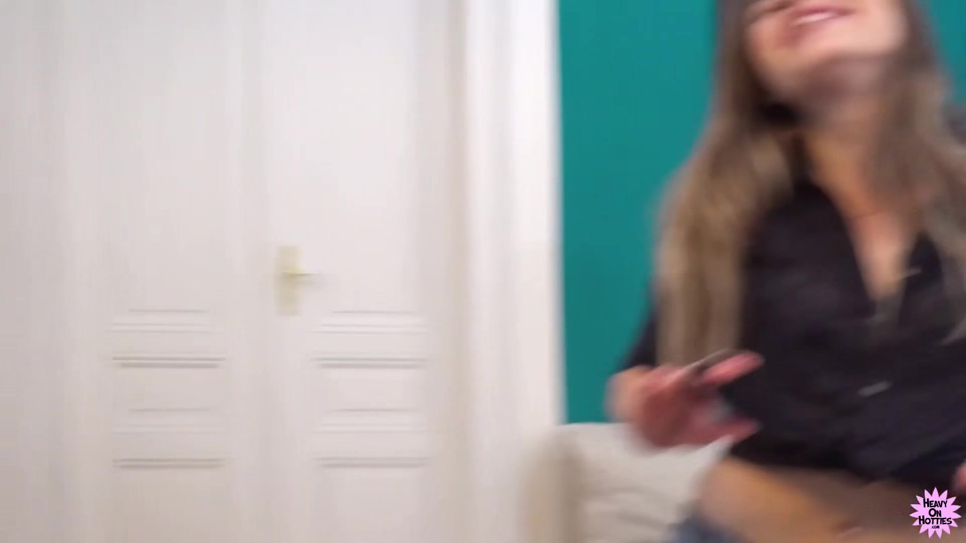 Pizza Time With Sarah Smith - HeavyOnHotties