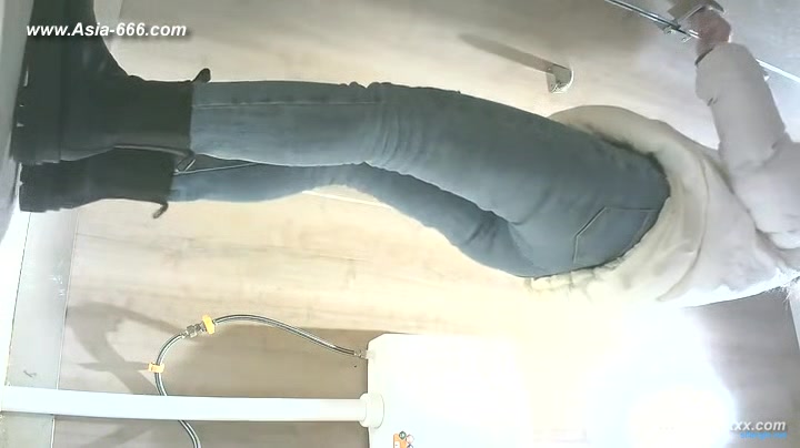 chinese girls go to ***