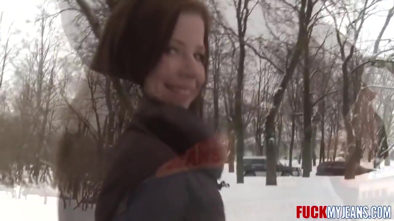 Russian Anal Slut Gets Asshole Filled By Cock And Wants Her Cum In Mouth Also