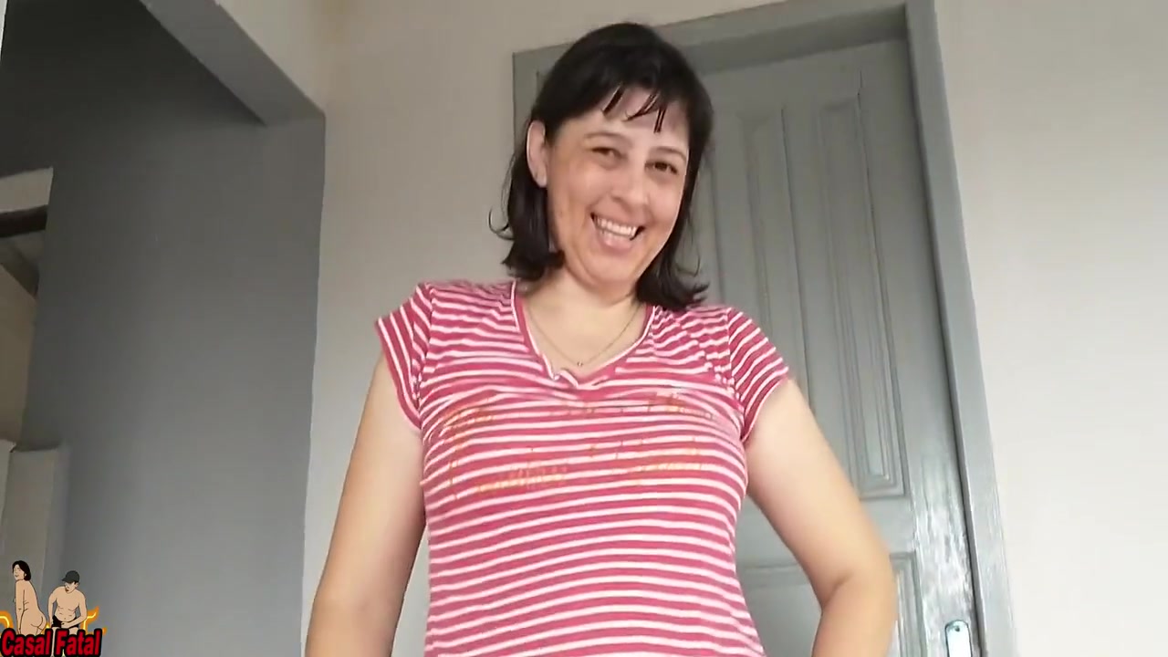 I Lick Of The Naughty Housewife While She Is Cleaning