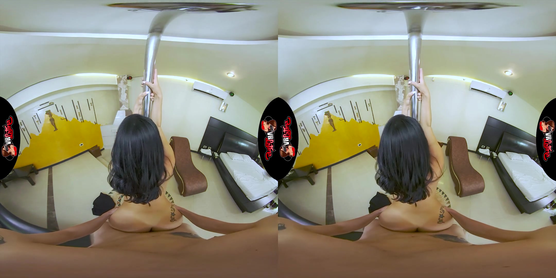 Isis Sol in Pole Dancing Me - VRLatina