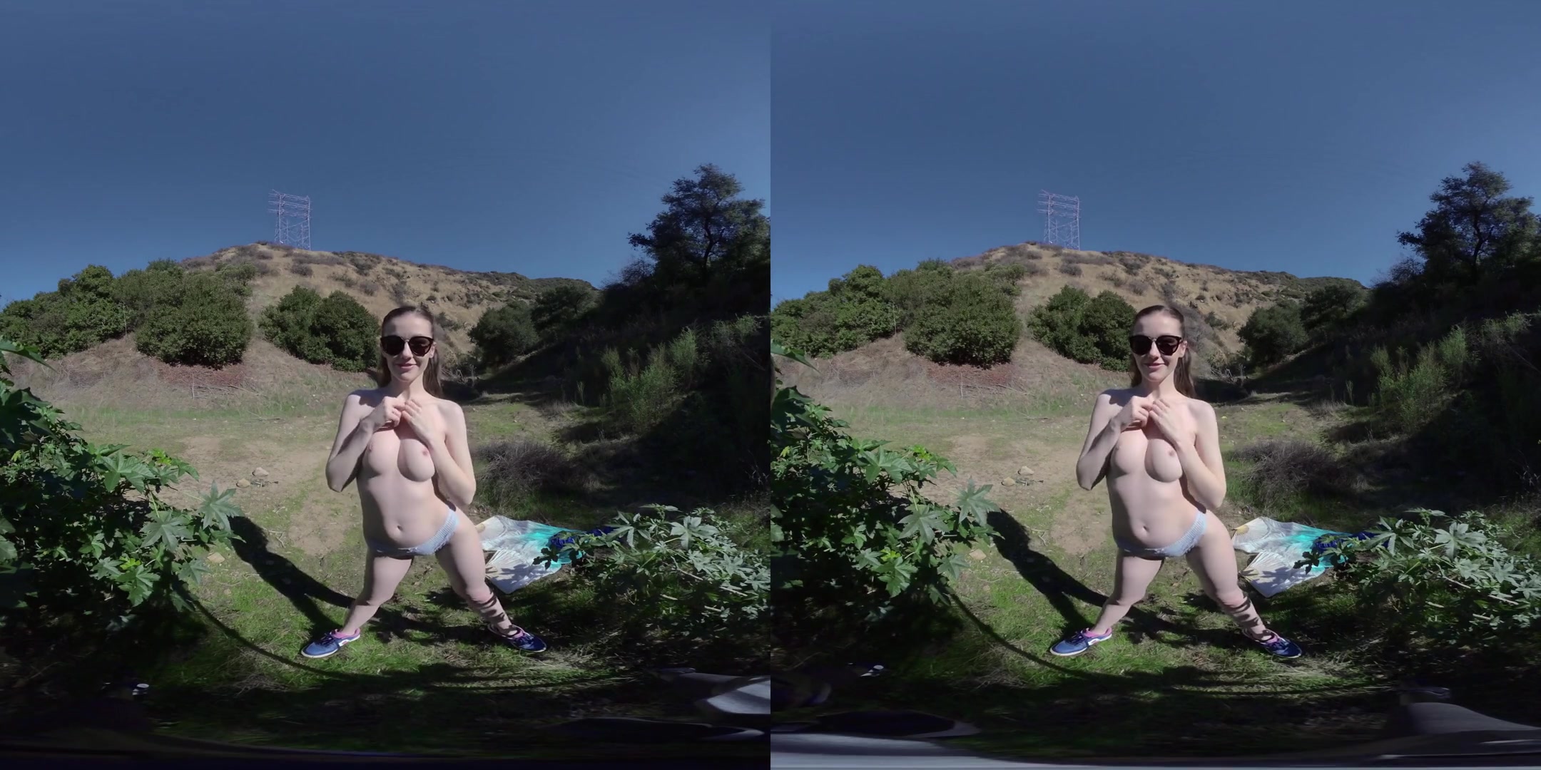 Fans - Beautiful Amateur Outdoor Nude Exhibition