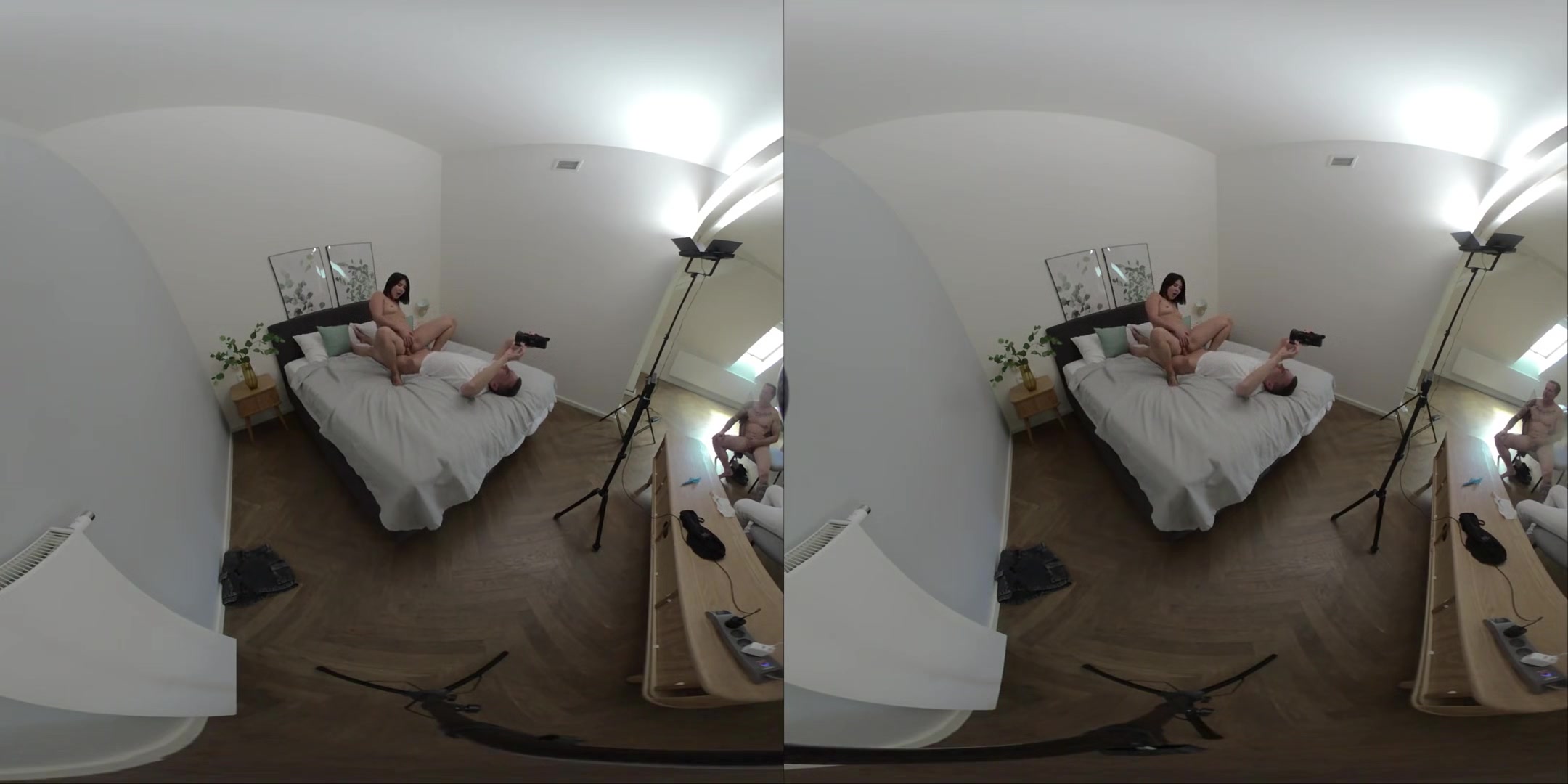 Lady Dee Behind The Scenes VR Part Two – Sexy Slut Screams