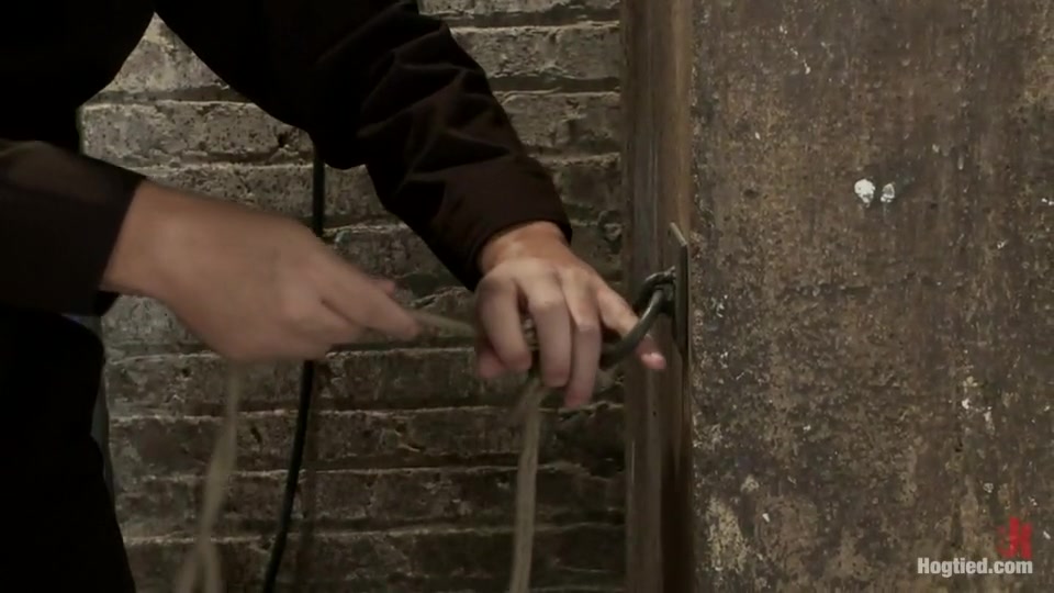 BONDAGE TUTORIAL Learn the fundamentals of rope bondage. Step by step video instructions.