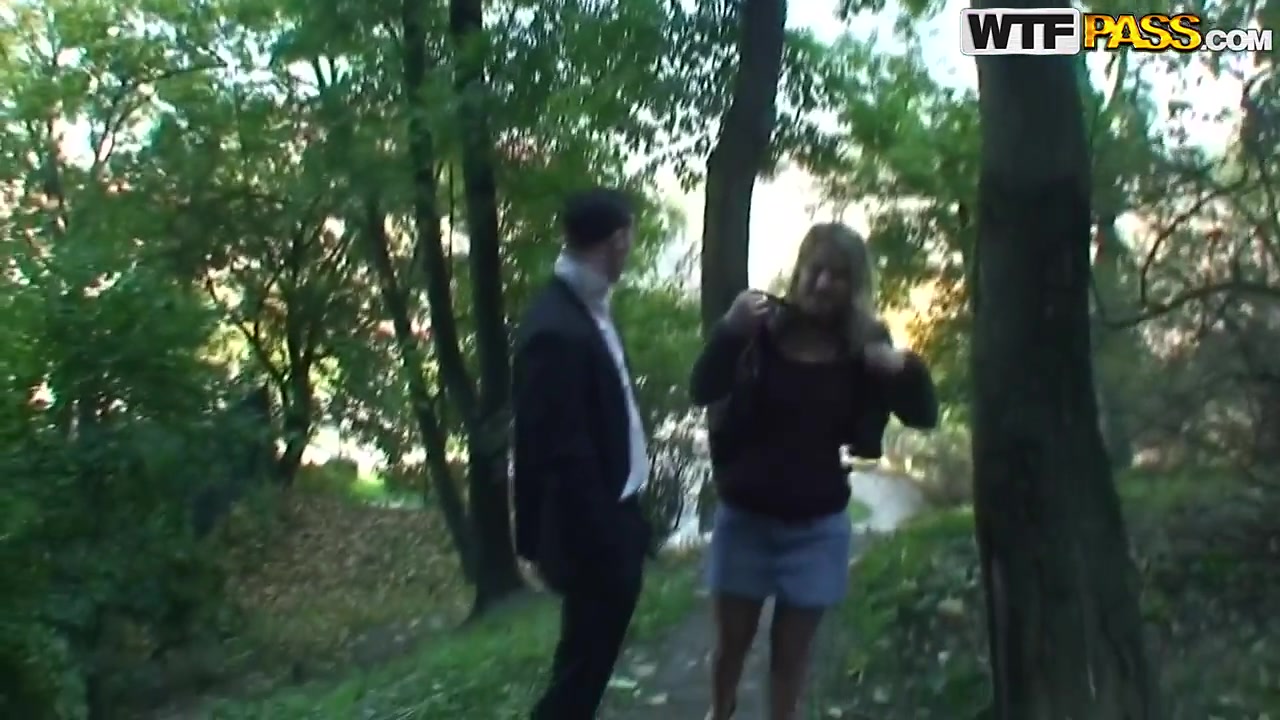 Amateur bitch Janet takes on two cocks