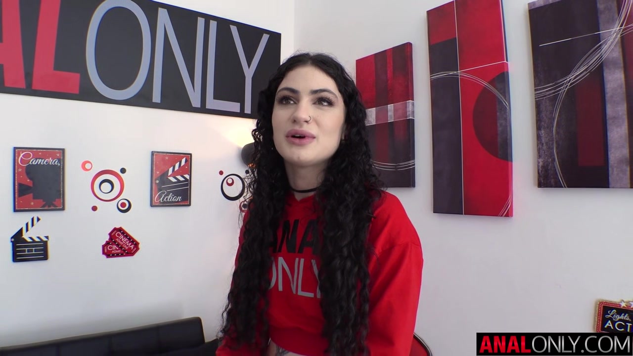 Lydia Loves Anal