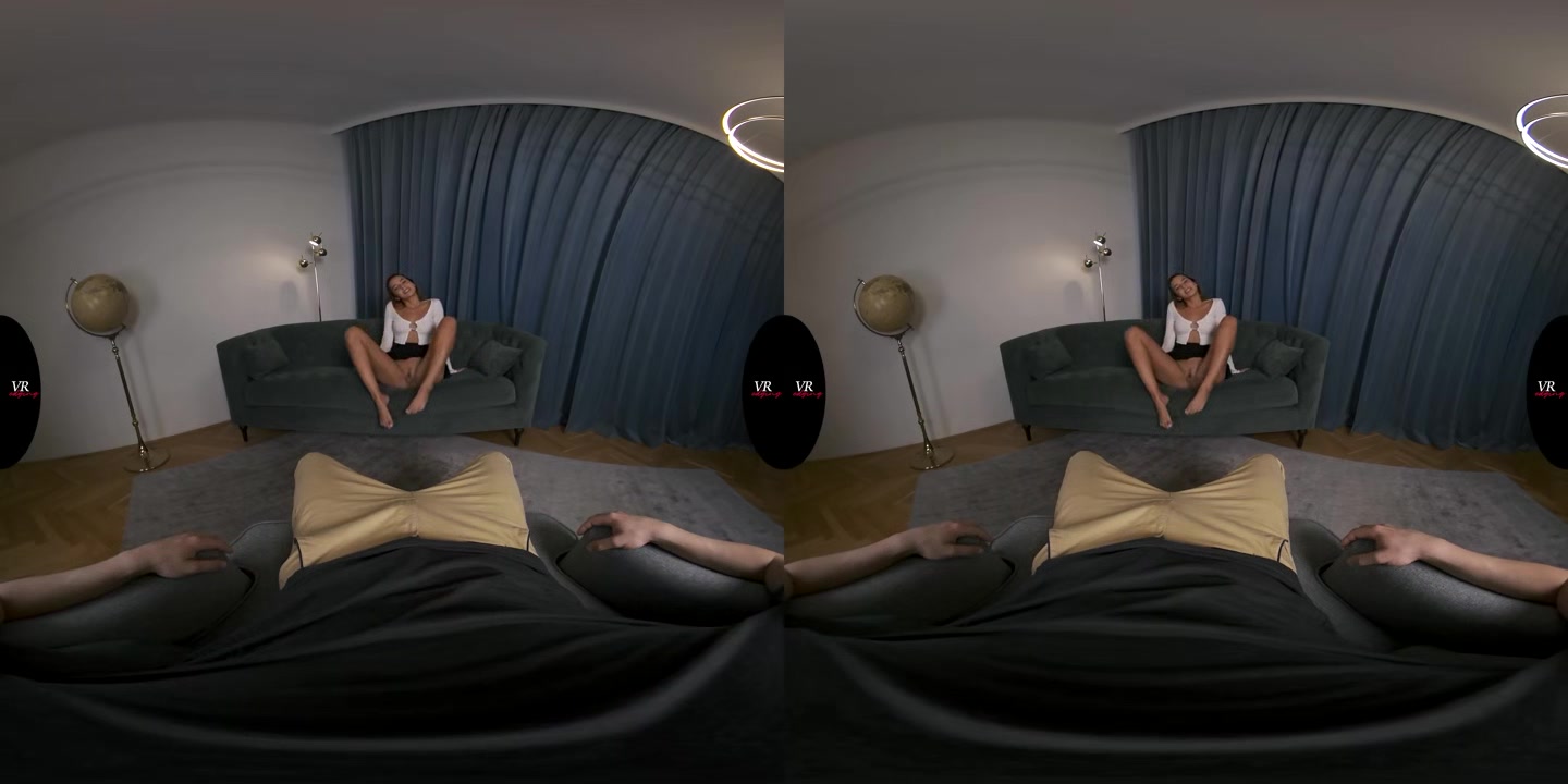 Agatha Can't Stop Sucking Your Cock - VRedging