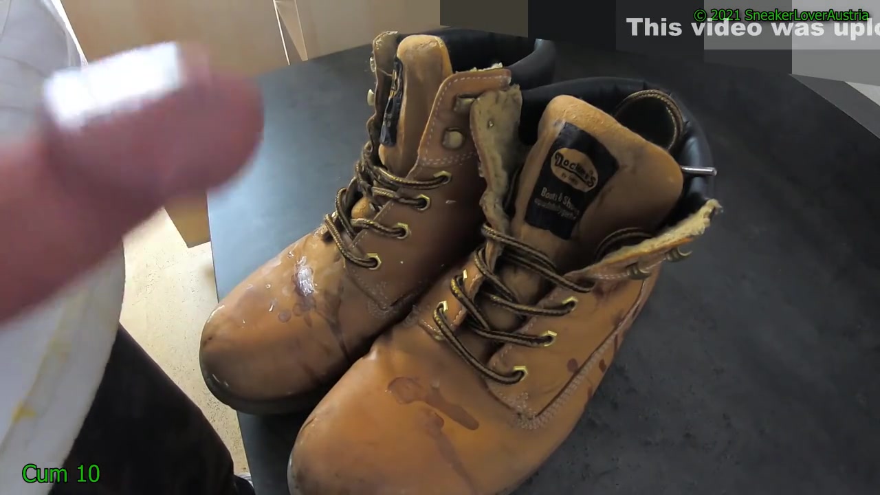14 Cumshots On Docker Boots