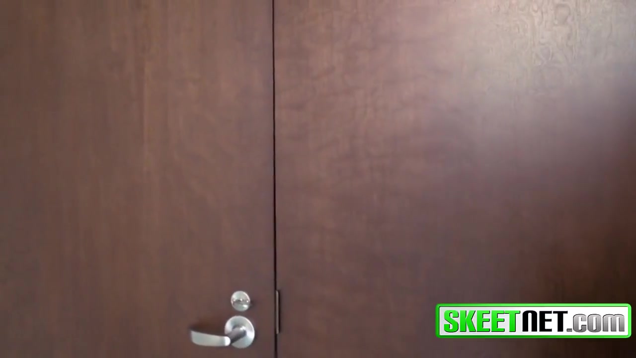 Petite teen 18+ Ready For That Giant Dildo