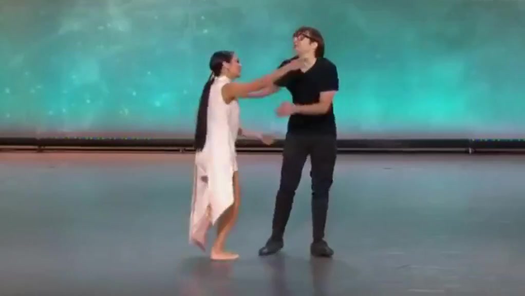 Vanessa Hudgens - ''So you Think you can Dance'' s14e01