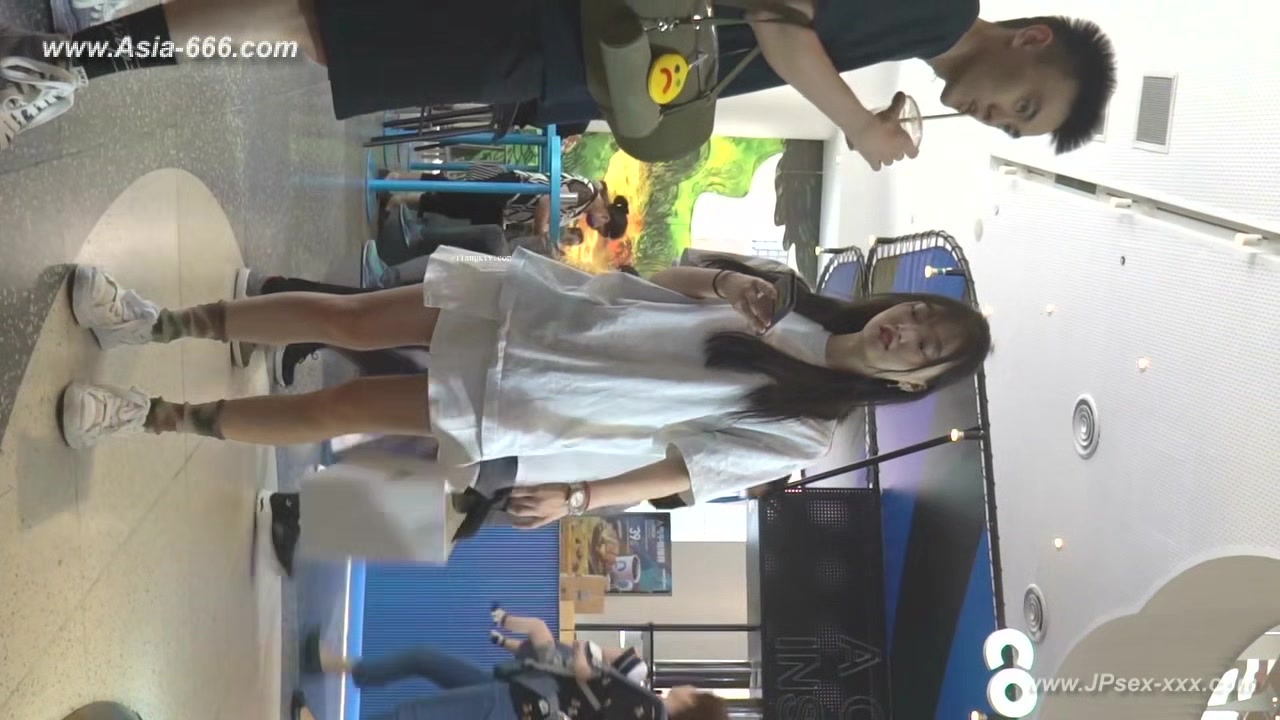 peeping chinese amateur upskirt.132