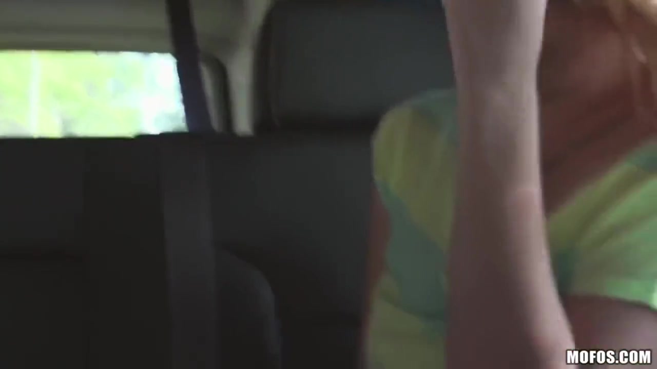 Little Blonde - Cute Picked Up And Sucked A Dick In The Car