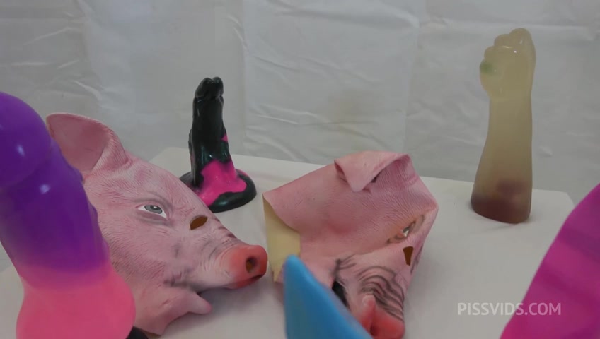 HORNY PIGS! The ULTIMATE anal filth session! Brittany Bardot and Laura Boomlock - PissVids